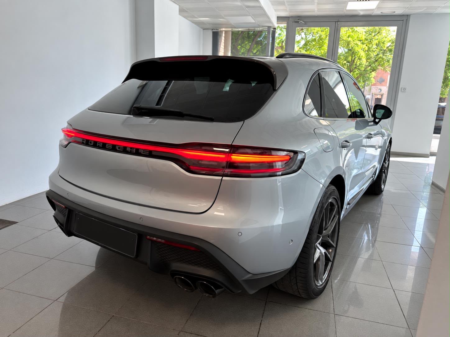 a19911f4 3b46 4e35 8f33 0c7ef7354f74